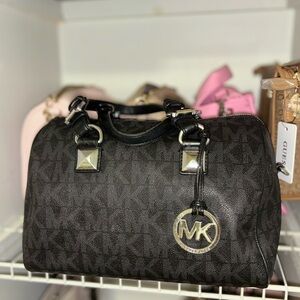 Micheal Kors Grayson Satchel -Authentic